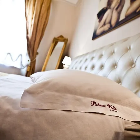 Palazzo Volta Boutique Luxury לינה וארוחת בוקר
