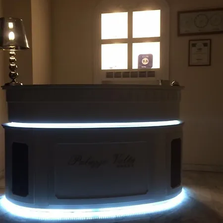 Palazzo Volta Boutique Luxury לינה וארוחת בוקר