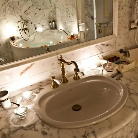 Nocleg ze śniadaniem Palazzo Volta Boutique Luxury 4*